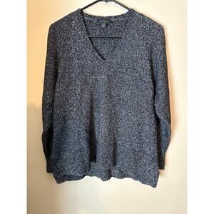 Women's V-Neck Sweater - Black